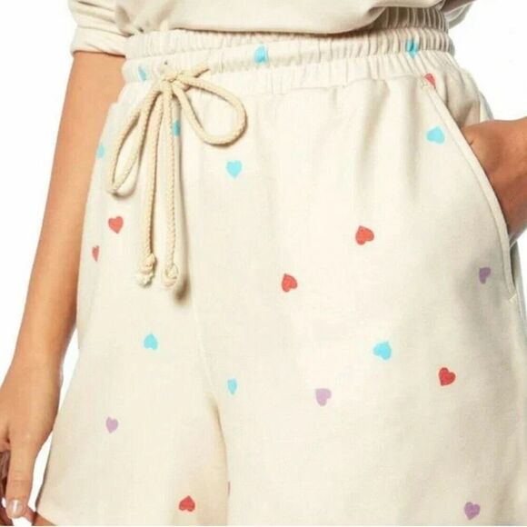 WILDFOX Sweatshirt Short Lounge Set Pajamas Super Soft Ivory/Cream/Oatmeal Heart - Picture 4 of 5